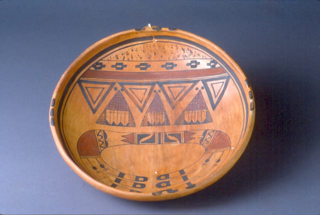 1994-02 Bowl with Feather & Curvilinear Design