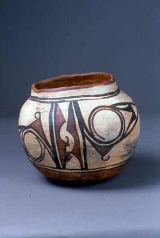 1994-14 Polacca “C” jar with rain-bird design
