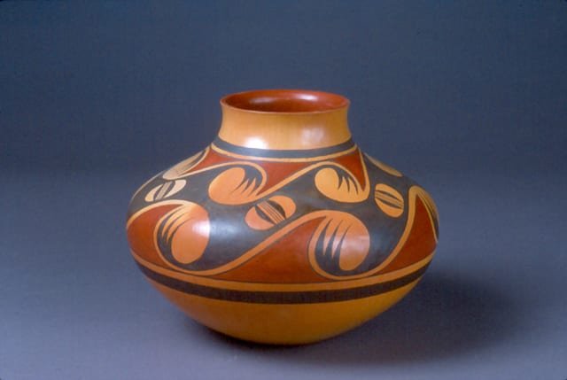 1994-07 Jar with Migration Design