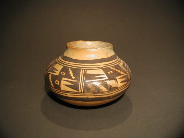 1997-02 Small Monochromatic Pot
