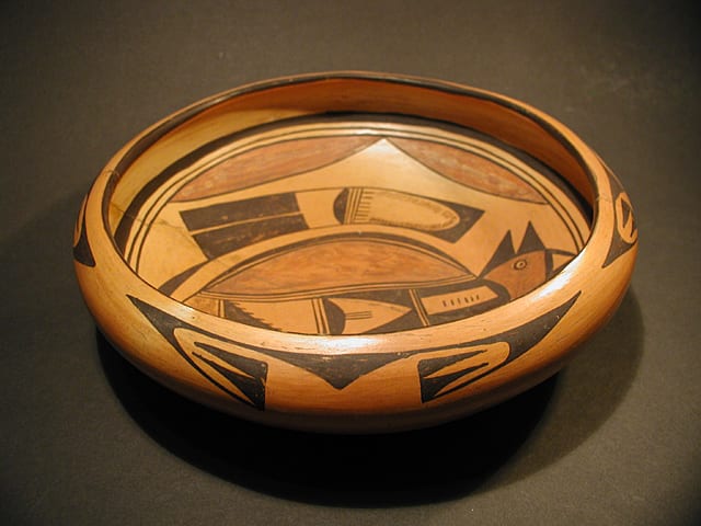 2003-11 Bowl with Lug – Incurved Rim and Interior Animal Design