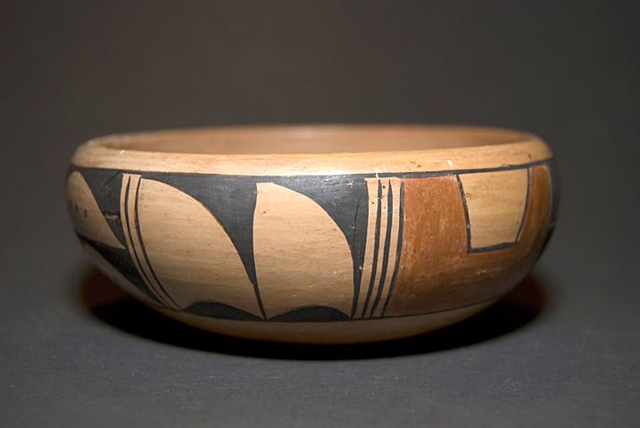 2007-06 Bowl with Simple Geometric Designs
