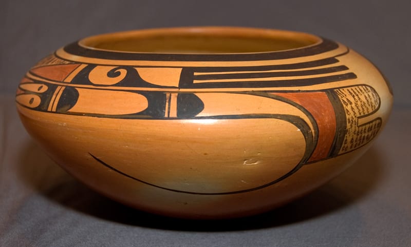 2010-14 Bowl with Arrow and Feather Design
