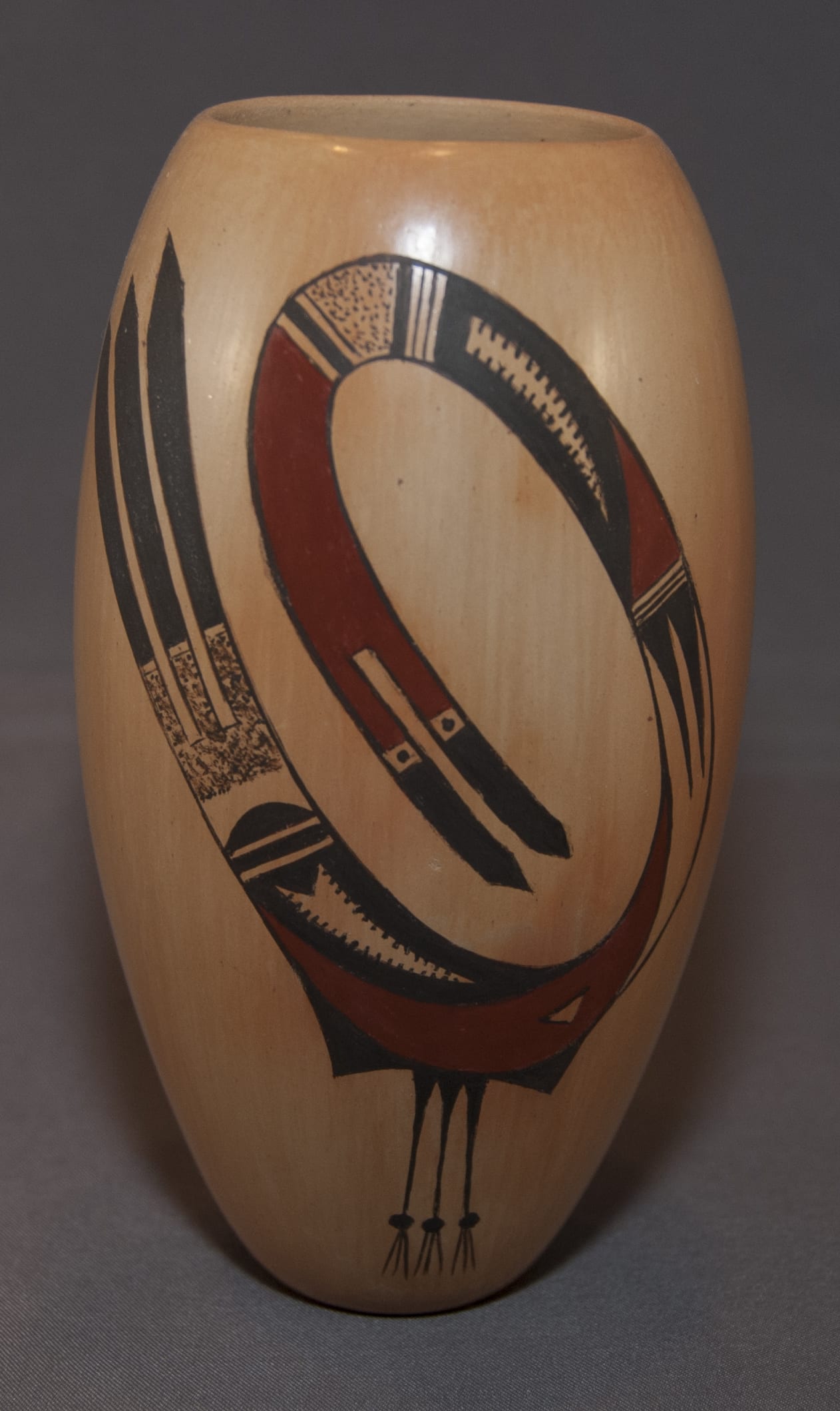 2011-25 Vase with Curvilinear Avian Design