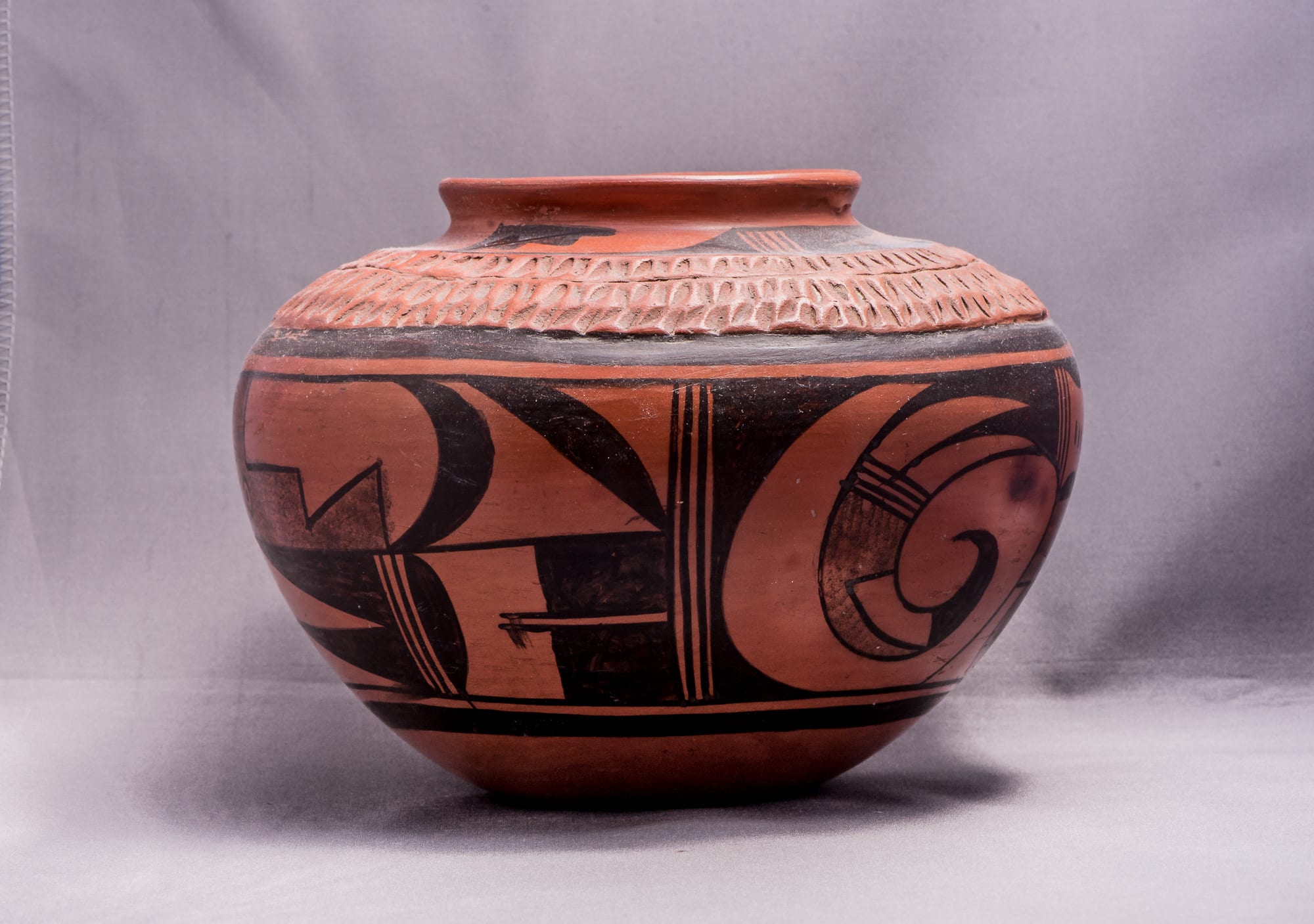 2014-03 Corrugated Redware Jar with Parrot Designs
