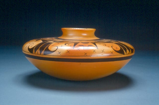 1992-02 Monochromatic Wide-Shouldered Jar