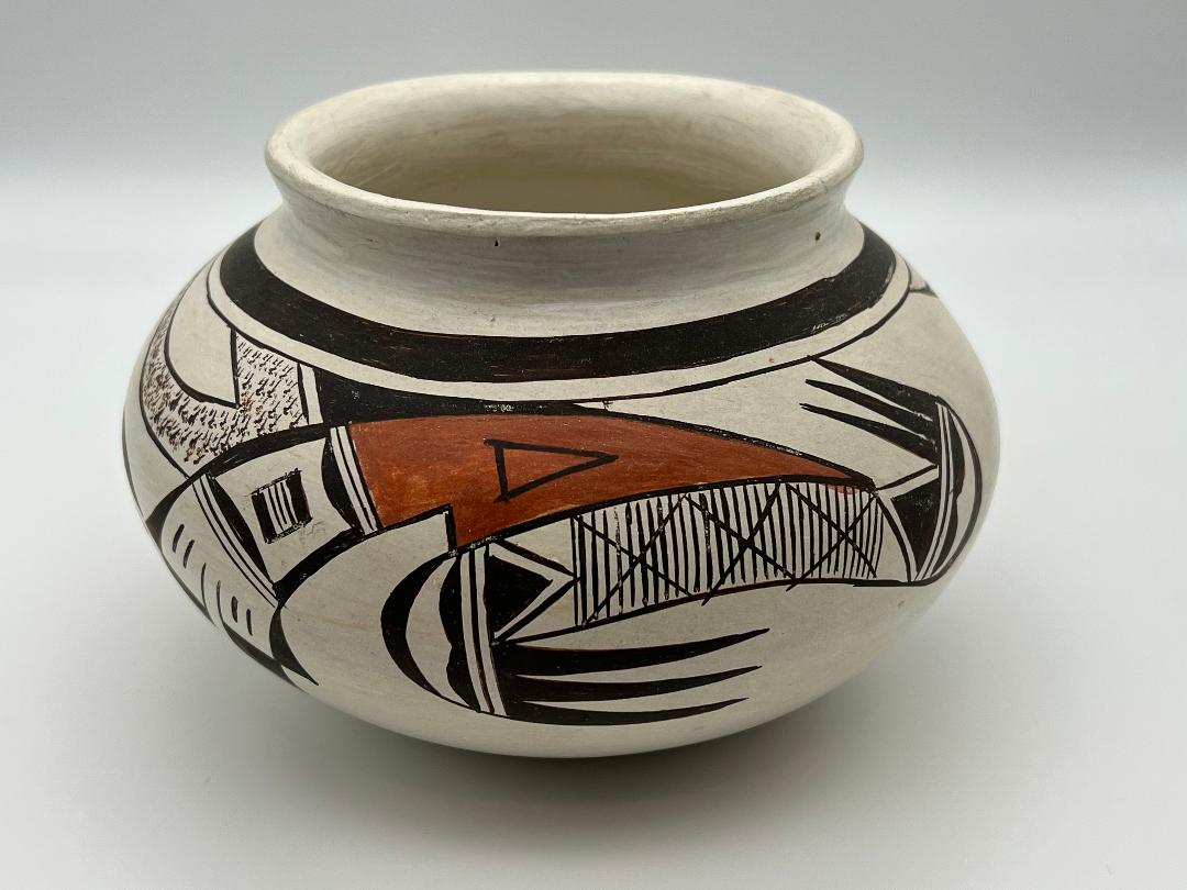 2020-05 Bowl of Zuni clay, Hopi design