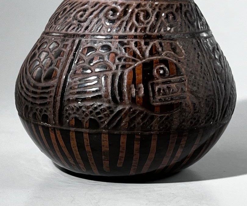 2022-15  Small carved serpent pot