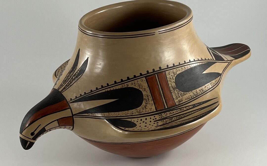 2025-03 Avian effigy pot of a Hopi penguin