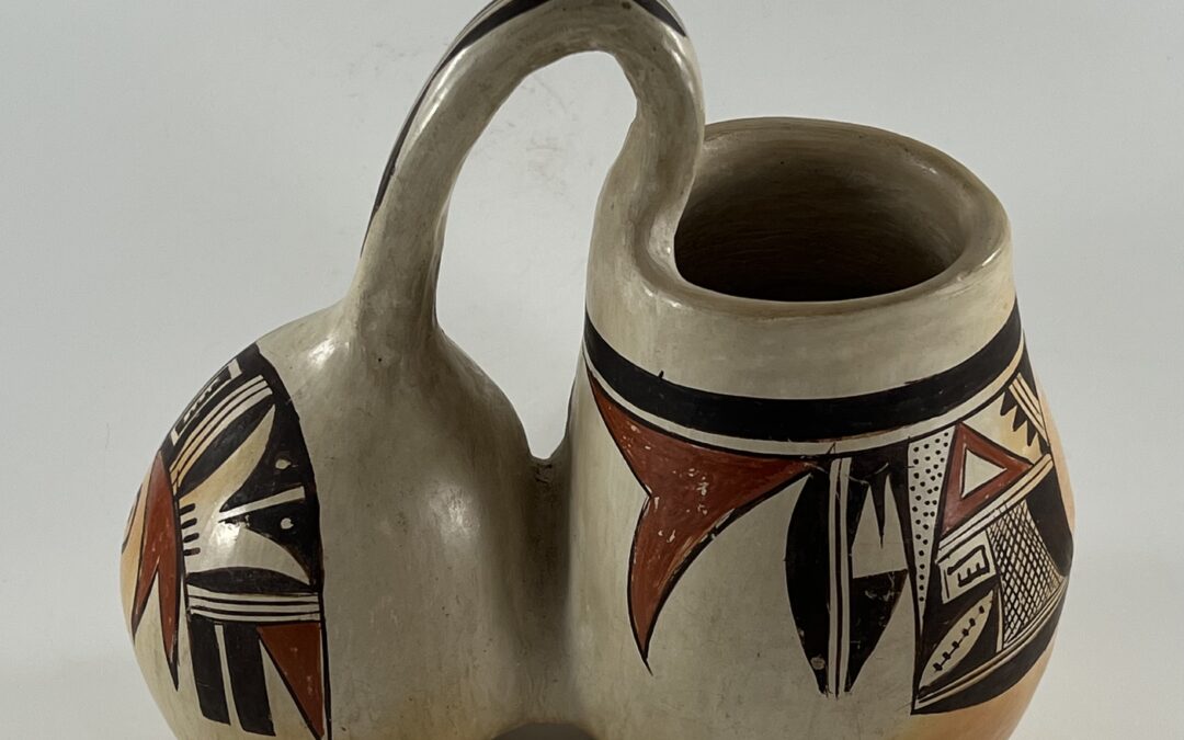 2026-01:  Double-lobed canteen